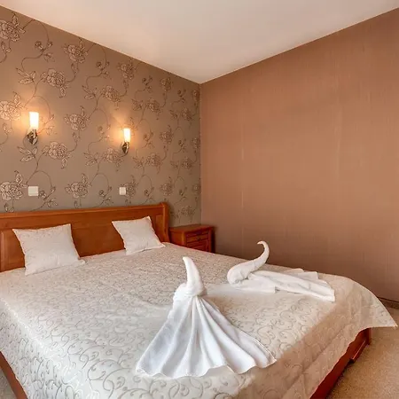 Family Prestige Hotel 3*