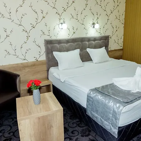 Отель Family Prestige 3*